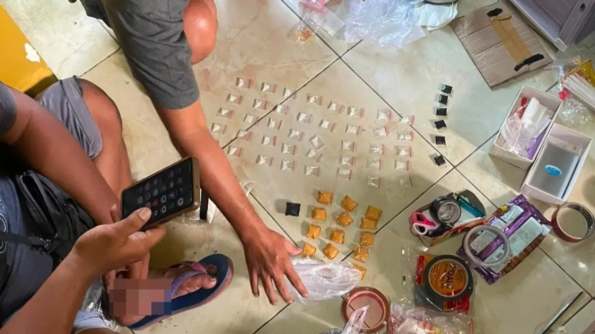 Barang bukti sabu yang disita jajaran Satresnarkoba Polres Karanganyar dari tangan pengedar. (Rudi Hartono/Radar Solo)