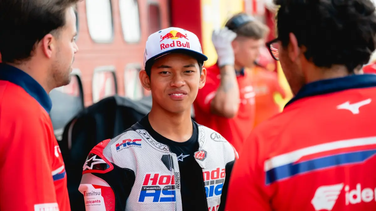 Dari P15 ke P9, Veda Ega Pratama Bikin Bos Honda Team Asia Beri Pujian di Moto3 Inggris 2026 (Dok. Honda Team Asia)