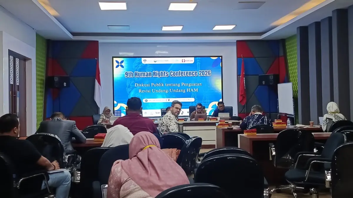 Forum diskusi publik RUU HAM di Fakultas Hukum Universitas Sebelas Maret (UNS), Selasa (11/8). (ALFIDA NURCHOLISAH/RADAR SOLO)