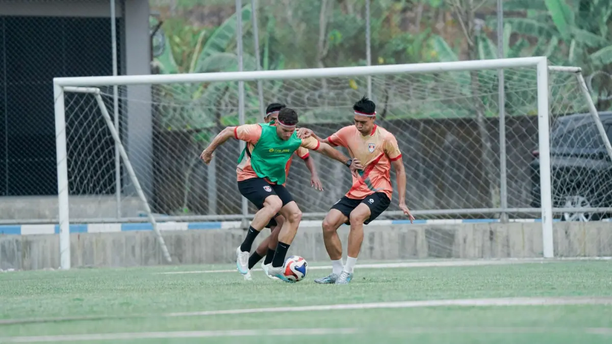 Pemain Kendal Tornado FC tengah jalani latihan rutin Jepang terjun di Liga 2. (Tim Media Kendal Tornado FC) 
