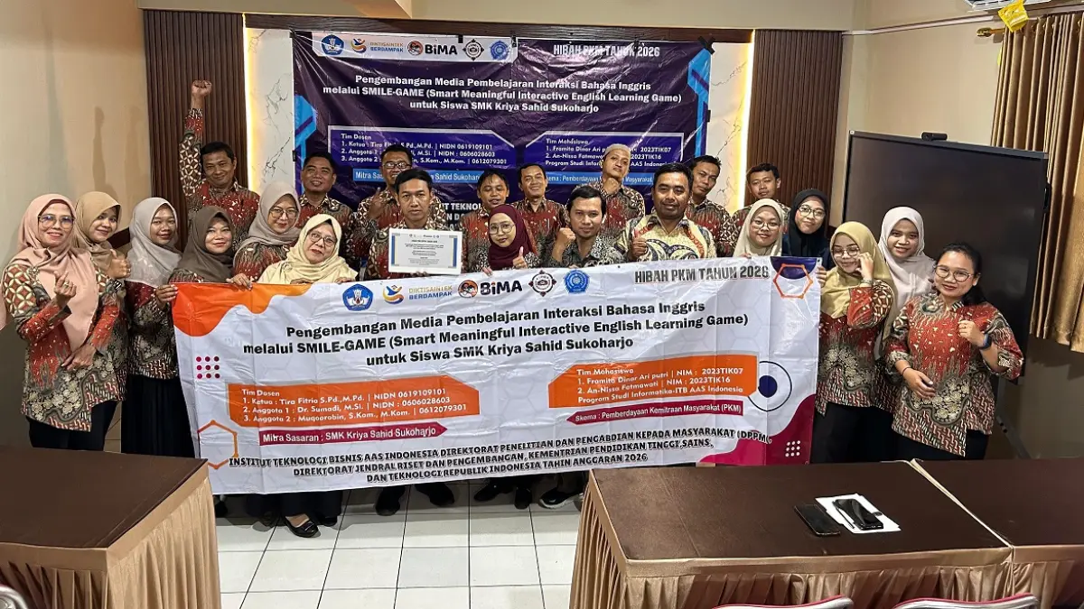 Pengabdian Kepada Masyarakat Kembangkan Media Pembelajaran Interaktif Bahasa Inggris SMILE-GAME di SMK Kriya Sahid Sukoharjo