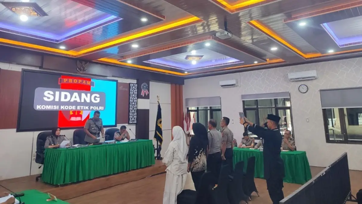 Sidang kode etik Bripka E, anggota Polres Wonogiri terkait kasus asusila. (Iwan Adi Luhung/Radar Solo) 