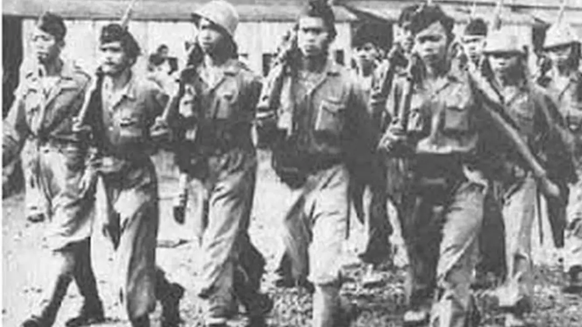 Badan Keamanan Rakyat (BKR) yang dibentuk pada 22 Agustus 1945 merupakan cikal bakal Tentara Nasional Indonesia (TNI). 