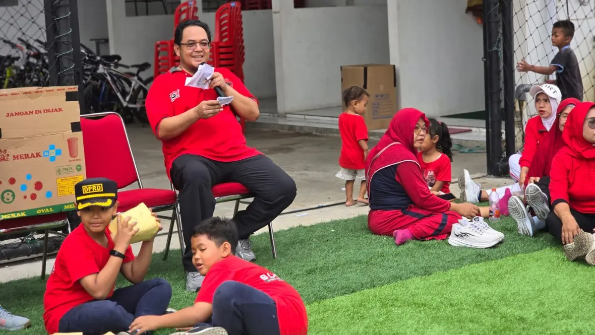 Ketua Fraksi PDI Perjuangan DPRD Kabupaten Sragen Sugiyamto saat mengikuti kegiatan kemasyarakatan. (ISTIMEWA)