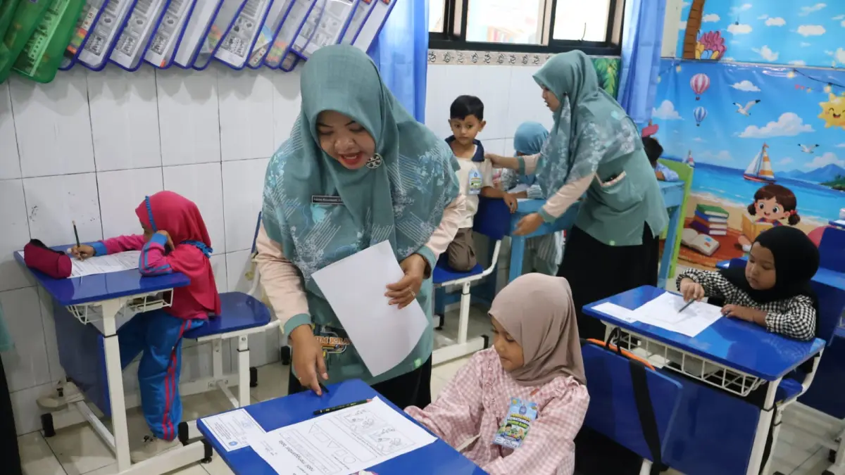 Kegiatan belajar mengajar di MI Muhammadiyah Karanganyar. (ISTIMEWA) 