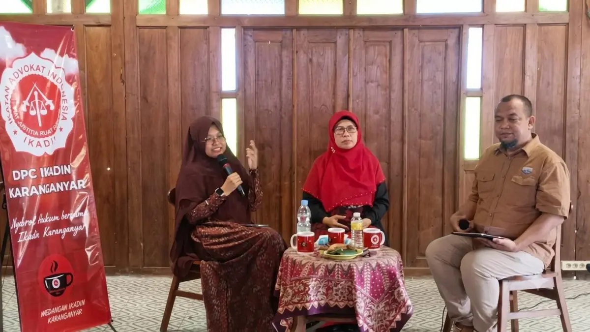 Diskusi Ikadin Karanganyar menyoroti isu krusial penanganan kekerasan seksual dan perlindungan korban. (Rudi Hartono/Radar Solo)