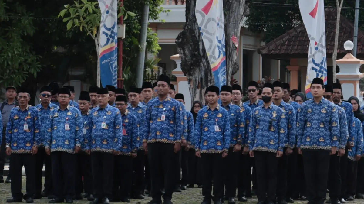 Ilustrasi PNS di Wonogiri mengikuti upacara. (IWAN ADI/RADAR SOLO)