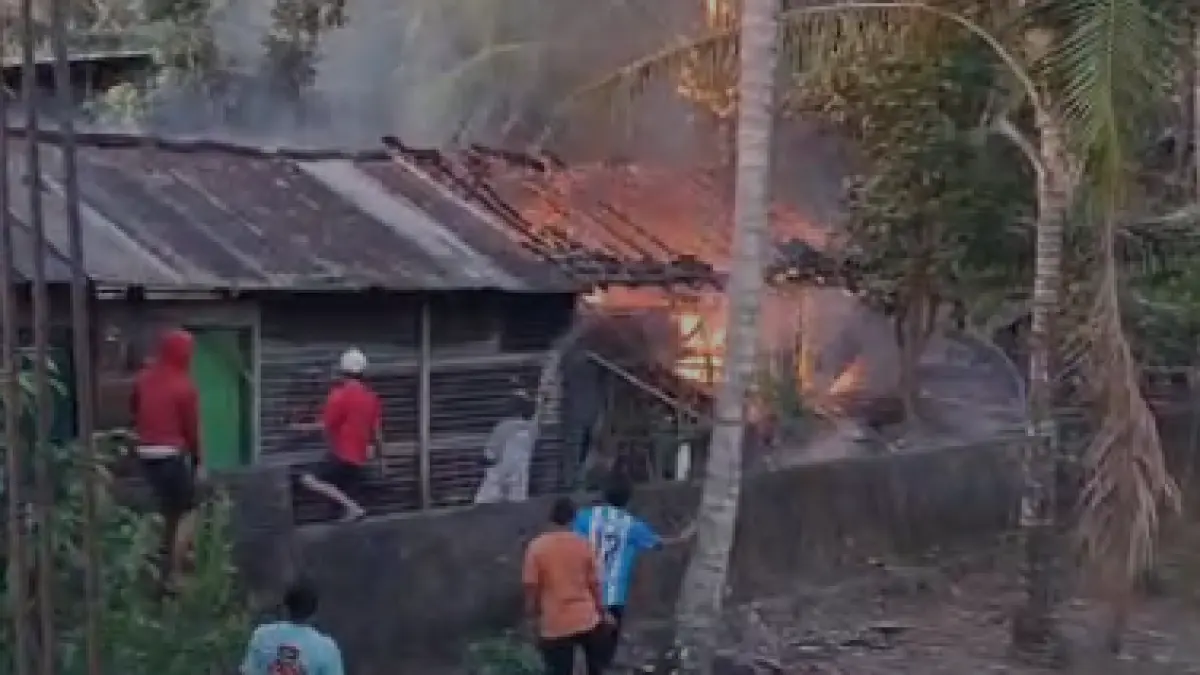 Tangkapan layar kebakaran bekas kandang sapi di Dusun Sawahan RT 001/RW 008, Desa Sedayu, Kecamatan Pracimantoro, Wonogiri, Senin (24/8/2026) sore. (ISTIMEWA)