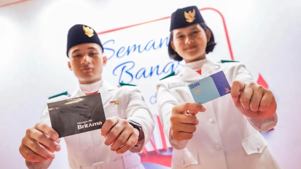 BRI Peduli memberikan apresiasi berupa dana pendidikan kepada 76 Paskibraka Tingkat Pusat yang berasal dari 38 provinsi di Indonesia serta tenaga pendukung Paskibraka. (DOK.BRI) 