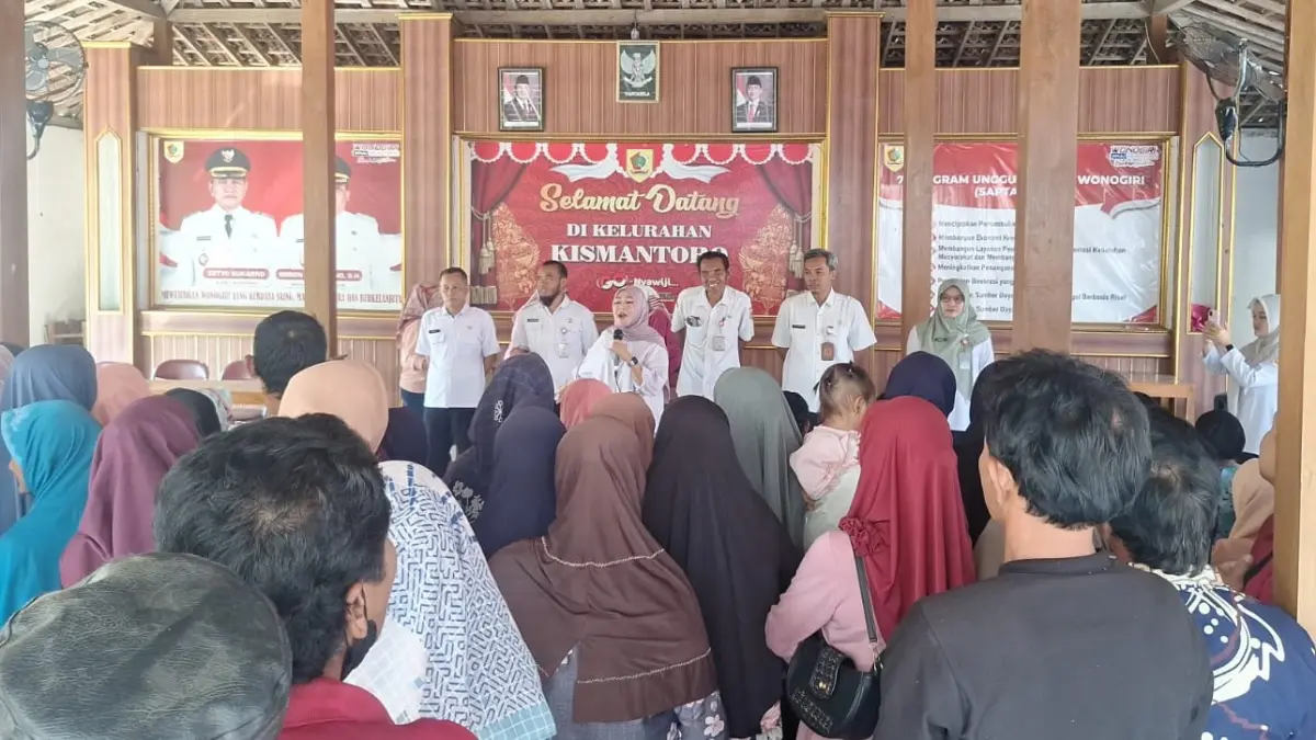 Penyaluran bansos di Kelurahan/Kecamatan Kismantoro, Rabu (26/8/2026). (ISTIMEWA)