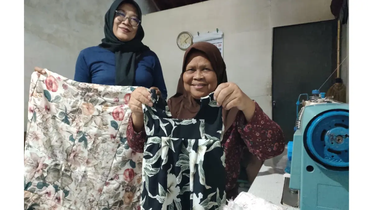 Produk UMKM dari kain perca yang dibuat ibu-ibu anggota Kelompok Wanita Kreatif di Tipes, Serengan, Solo. (SILVESTER K/RADAR SOLO)