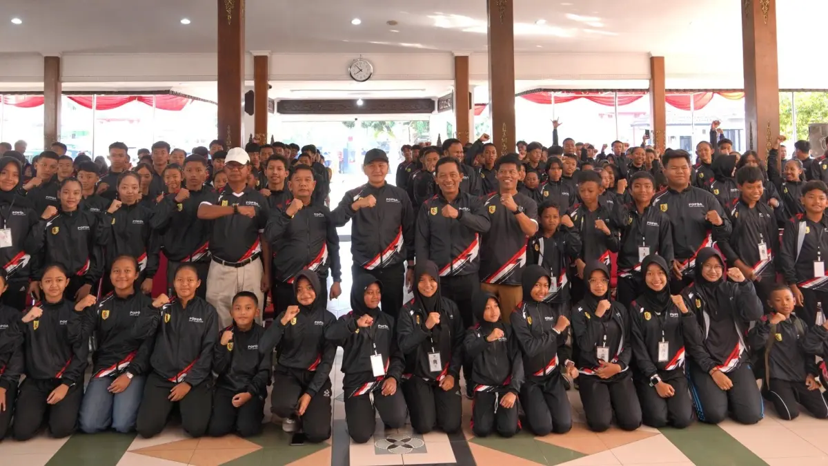 Pelepasan atlet pelajar untuk berlaga pada POPDA SD/SMP/SMA/SMK Tingkat Provinsi Jawa Tengah 2026 di Pendopo Rumah Dinas Bupati Wonogiri, Selasa (1/9/2026). (IWAN ADI/RADAR SOLO)
