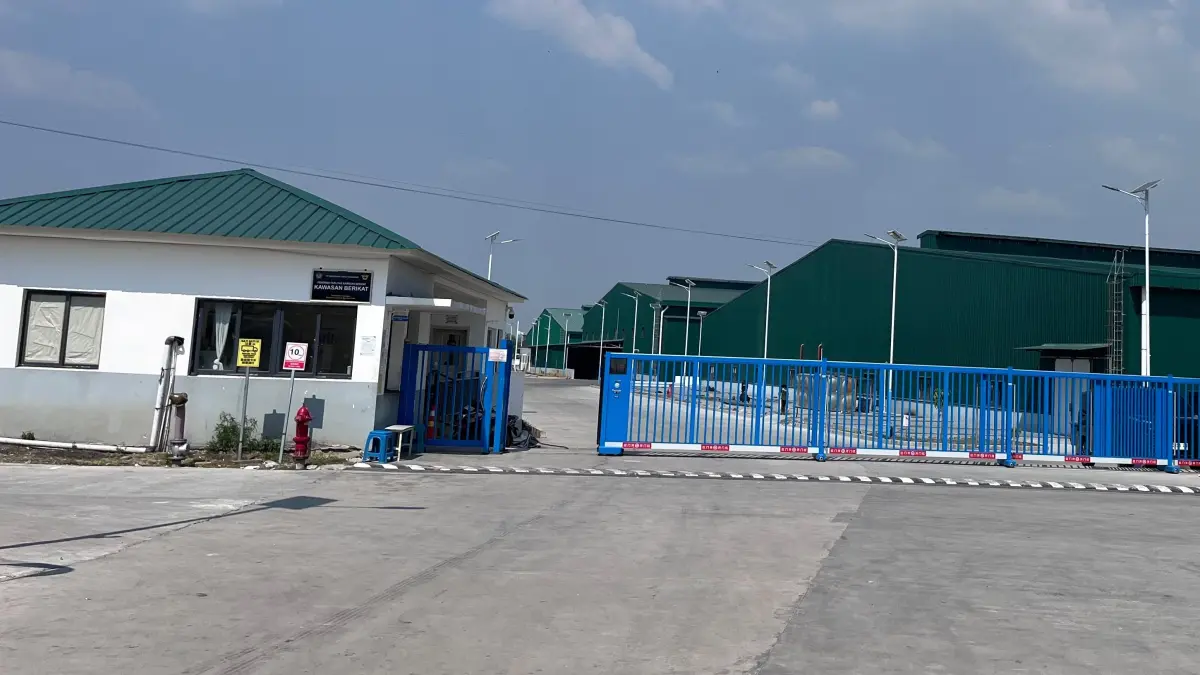 Pabrik di Desa Plumbon, Kecamatan Sambungmacan, Sragen yang disoal. (Ahmad Khairudin/Radar Solo)