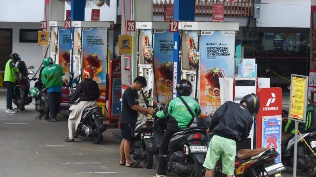 Benarkah Mulai 15 September Beli BBM Subsidi Pakai STNK? Pertamina Beri Penjelasan Resmi (ANTARA FOTO/Indrianto Eko Suwarso/bar)