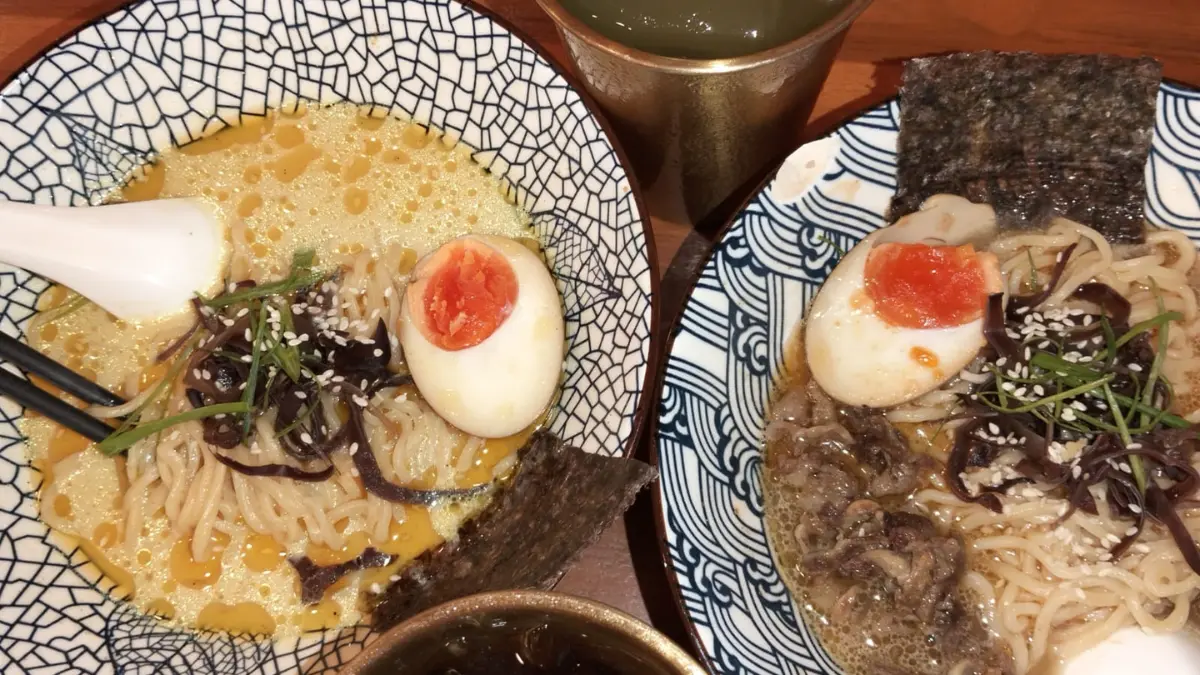 Ramen khas Jepang dengan berbagai toping. (Foto: Annas Rohmanda Purbaningrum)