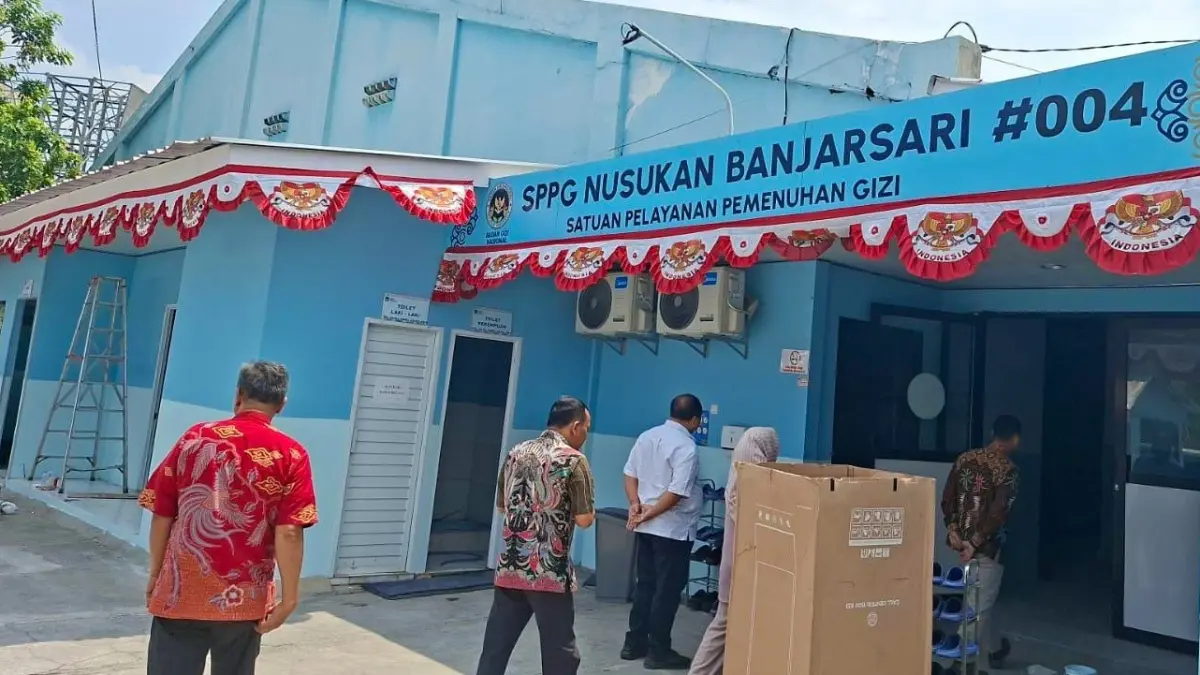 SPPG Nusukan 04 Solo saat disidak terkait penyaluran MBG yang diduga menyebabkan keracunan. (ALFIDA NURCHOLISAH/RADAR SOLO)
