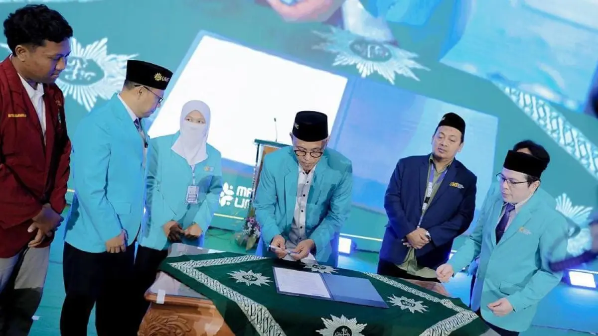 Penandatanganan pakta integritas dalam grand opening Masta PMB UMS 2026, belum lama ini. (DOK. HUMAS UMS)