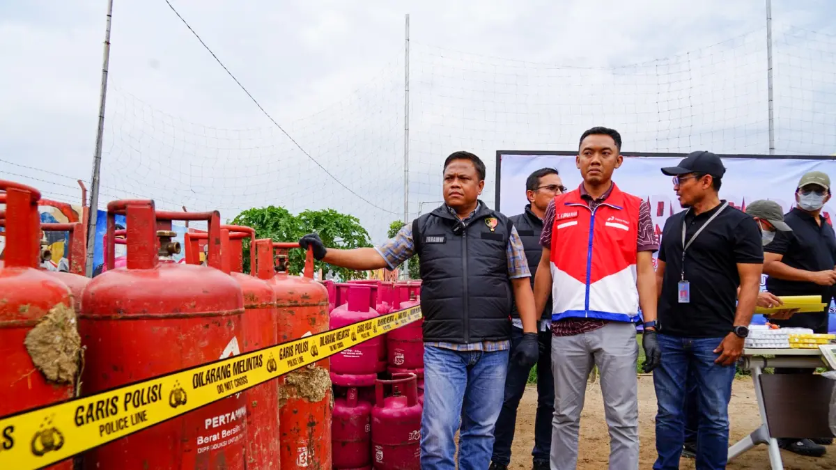 Pengungkapan kasus pengoplos elpiji 3 kg di Sukoharjo, akhir 2025 silam. Kasus surapa kembali terulang di Desa Joho, Mojolaban, Rabu (2/9). (IWAN KAWUL/RADAR SOLO)