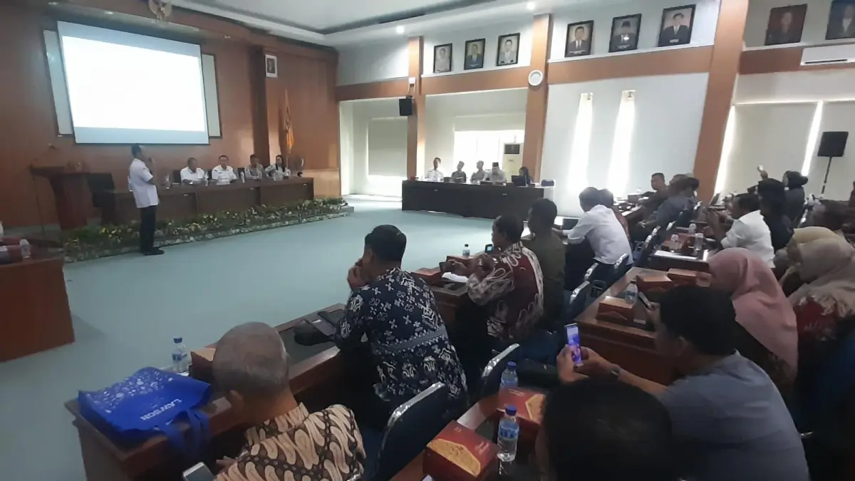 Rakor Satgas MBG Karanganyar dengan BUMDes se Karanganyar. (Rudi Hartono/Radar Solo)