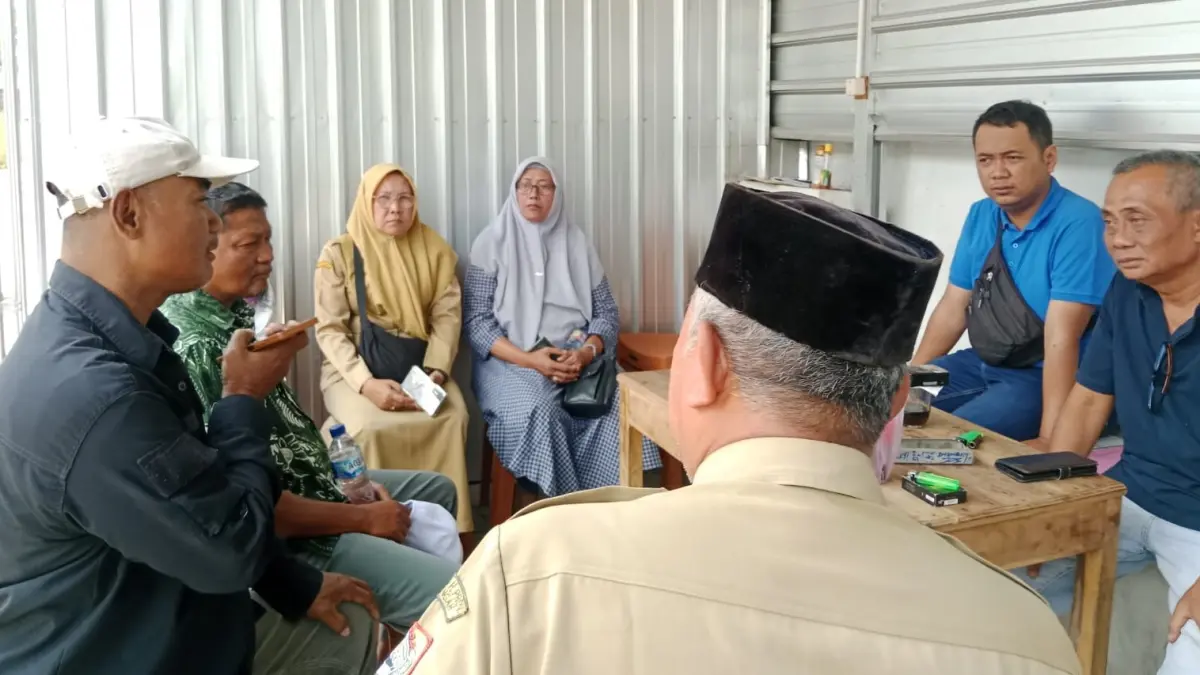 Mediasi warga Kelurahan Kroyo, Karangmalan, Sragen dengan SPPG setempat. (Ahmad Khairudin/Radar Solo)