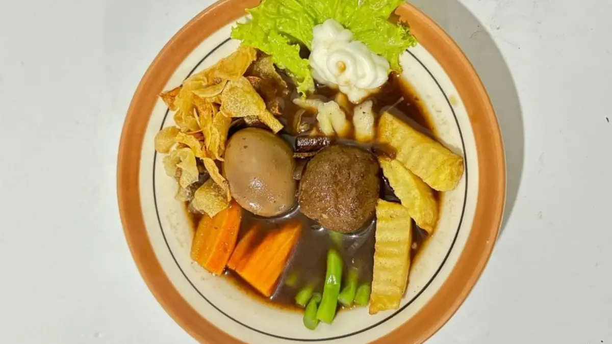 Ada sejarah panjang, kondisi geografis, hingga budaya masyarakat Jawa yang ikut membentuk karakter rasa kuliner Solo seperti sekarang.