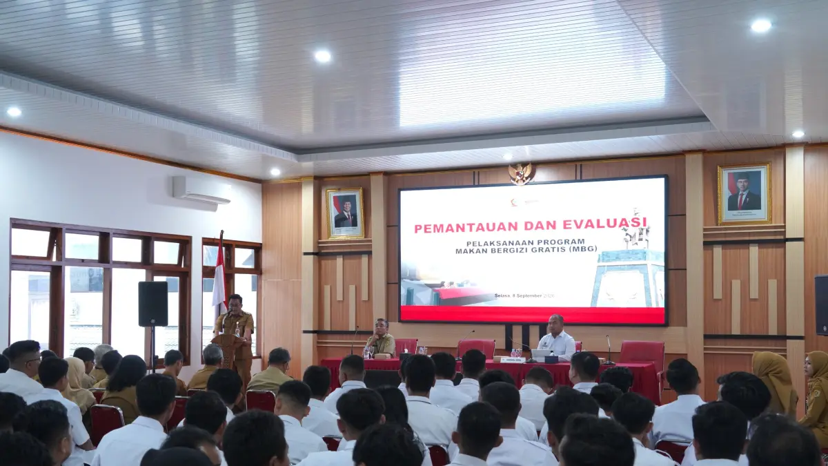 Rakor Satgas MBG Wonogiri bersama dengan korwil Badan Gizi Nasional (BGN), kepala SPPG dan ahli gizi SPPG se-Wonogiri di Ruang Kahyangan Kompleks Setda Wonogiri Selasa (8/9/2026).