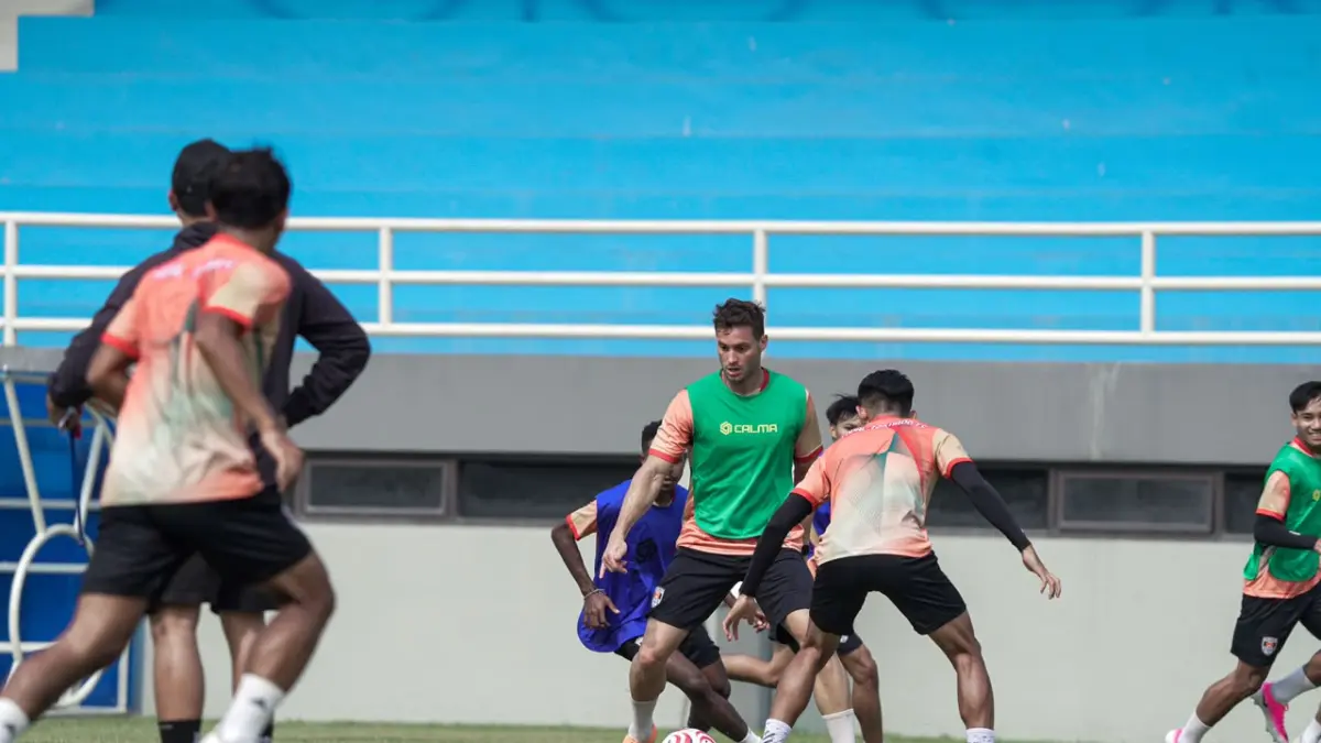 Patrick Cruz incar gol dan assist untuk misi promosi Kendal Tornado FC. (Tim Media Kendal Tornado FC)