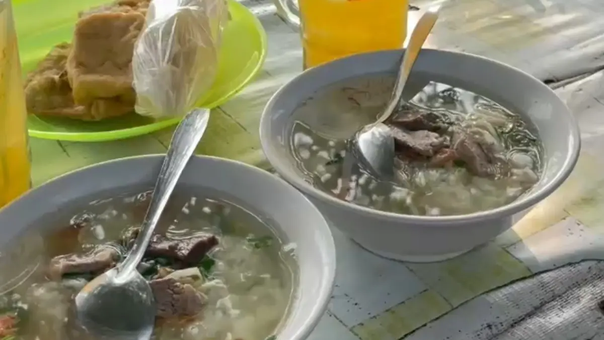 Soto di setiap daerah memiliki karakter masing-masing. (Foto: Annas Rohmanda Purbaningrum)