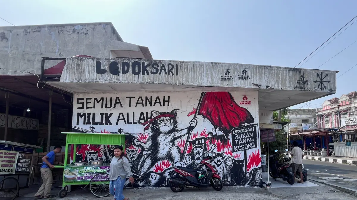 Warga Ledoksari menolak pindah dari lahan yang bersengketa dengan PT KAI. (M Ihsan/Radar Solo)