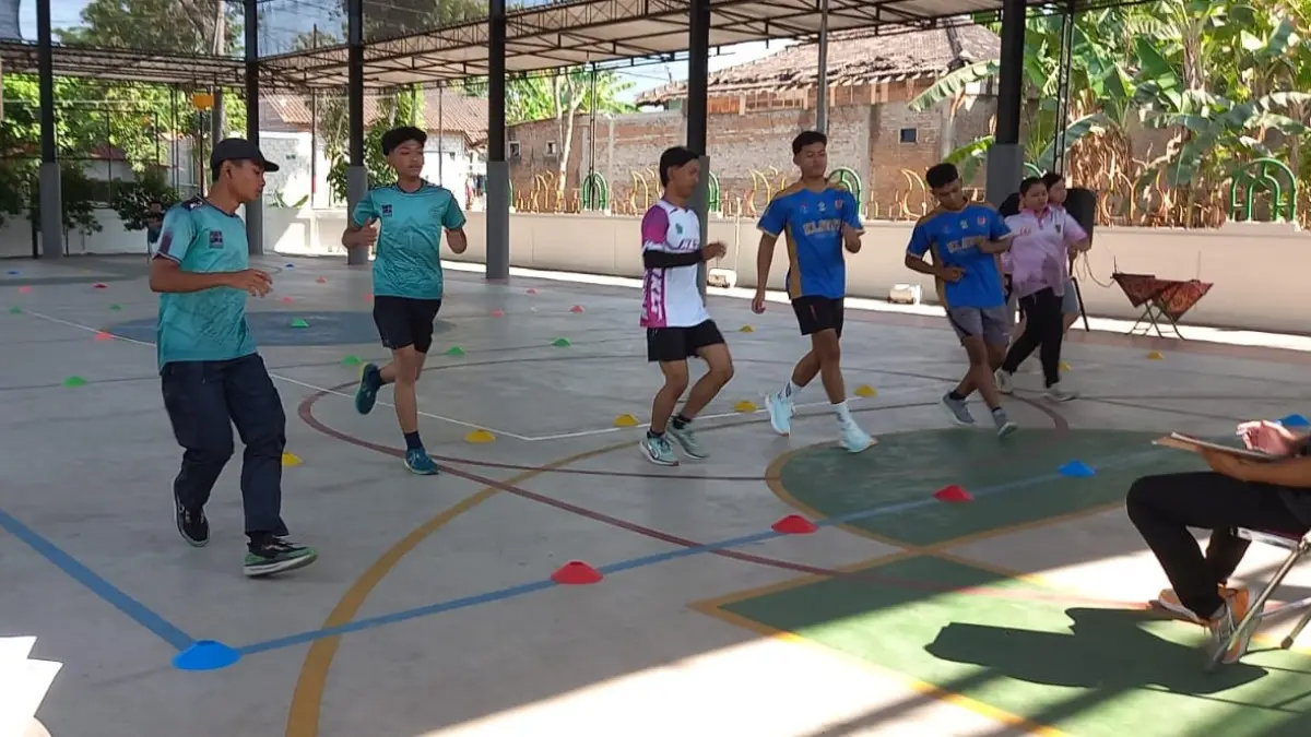 Tes kebugaran yang dijalani 200 atlet kontingen Klaten sebagai persiapan menghadapi Porprov Jawa Tengah 2026, Minggu (14/9/2026). (Dokumentasi KONI Klaten)