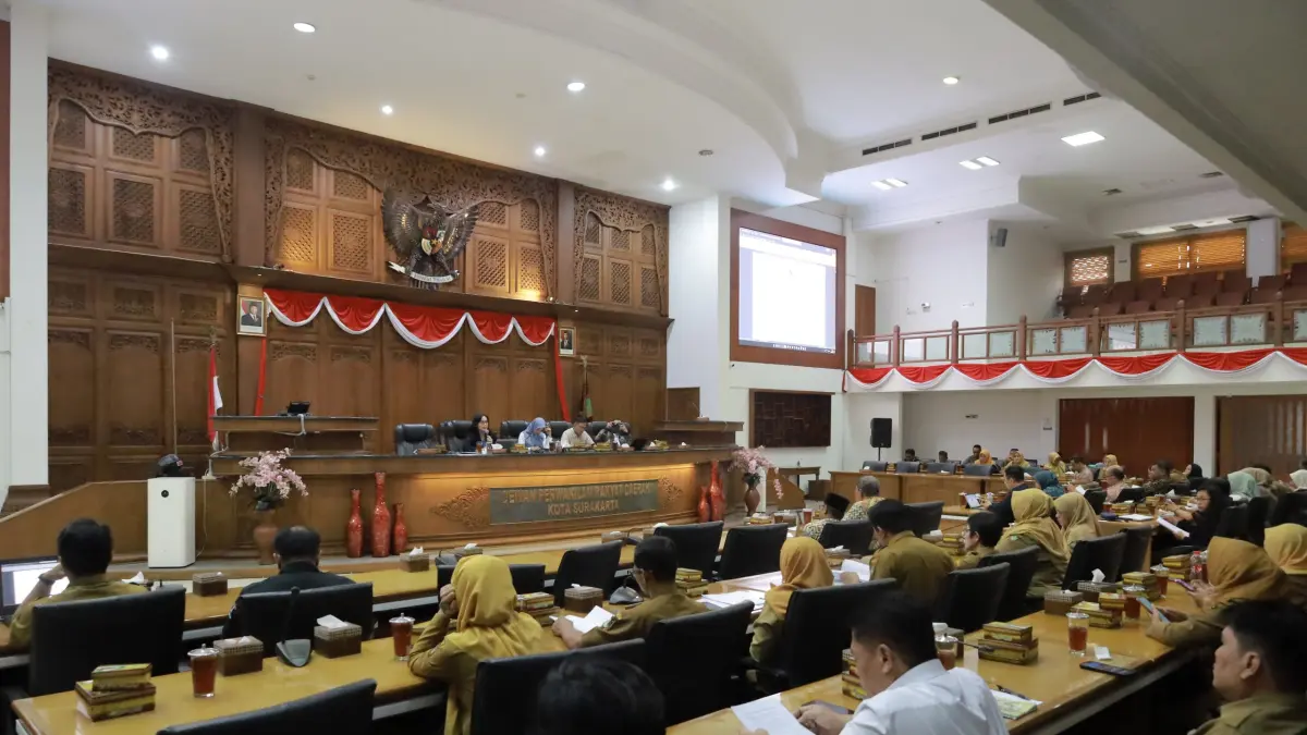 Rapat public hearing Rancangan Peraturan Daerah (Raperda) tentang Pengawasan Produk Pangan DPRD Kota Solo. (A Christian/Radar Solo)