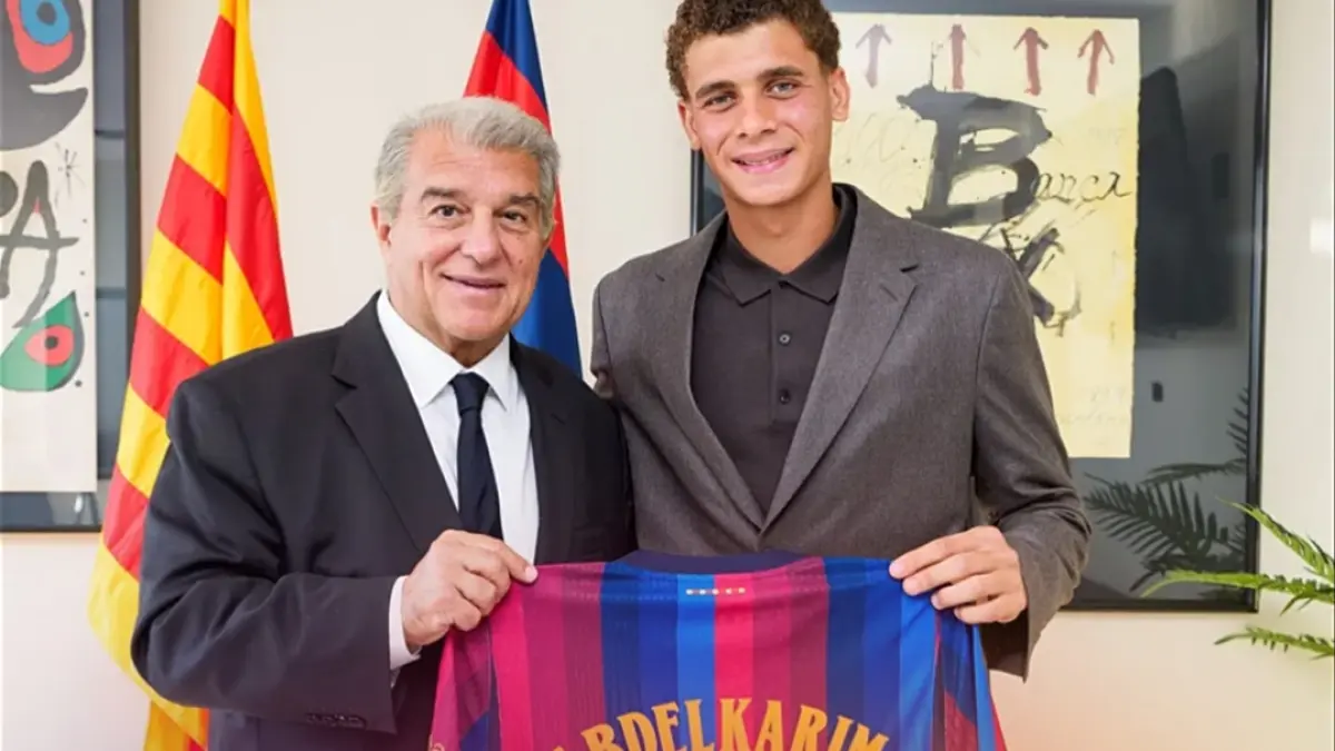 Striker Muda Mesir Hamza Abdelkarim ikat kontrak dengan Barcelona hingga 2030. (Dok. Barcelona)