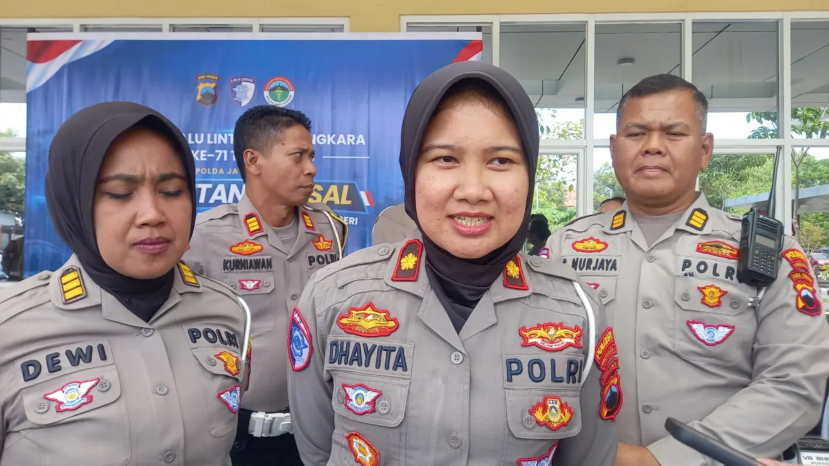 Kasatlantas Polresta Solo Kompol Dhayita Daneswari beri keterangan.