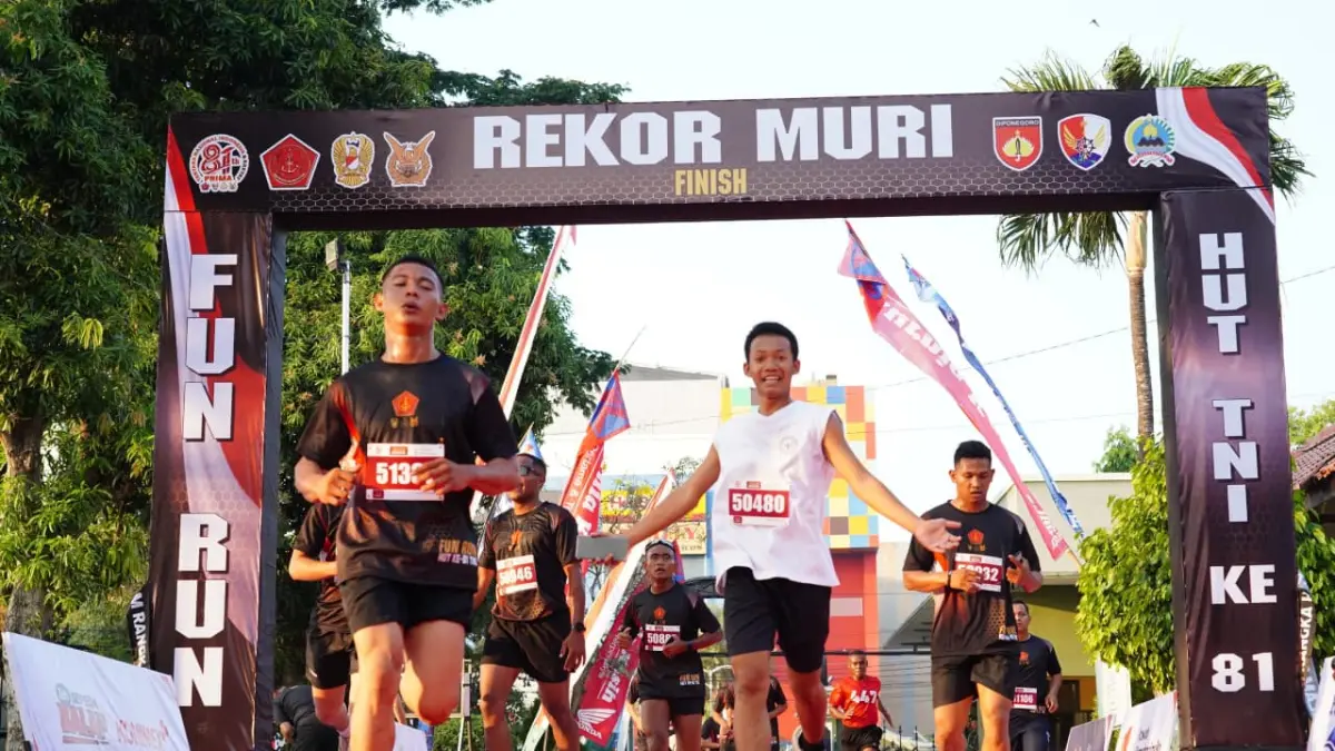 Masyarakat umum mengikuti Fun Run 5K dan 10K yang dipusatkan di Makorem 074/Warastratama, Minggu (20/9/2026). (Istimewa)