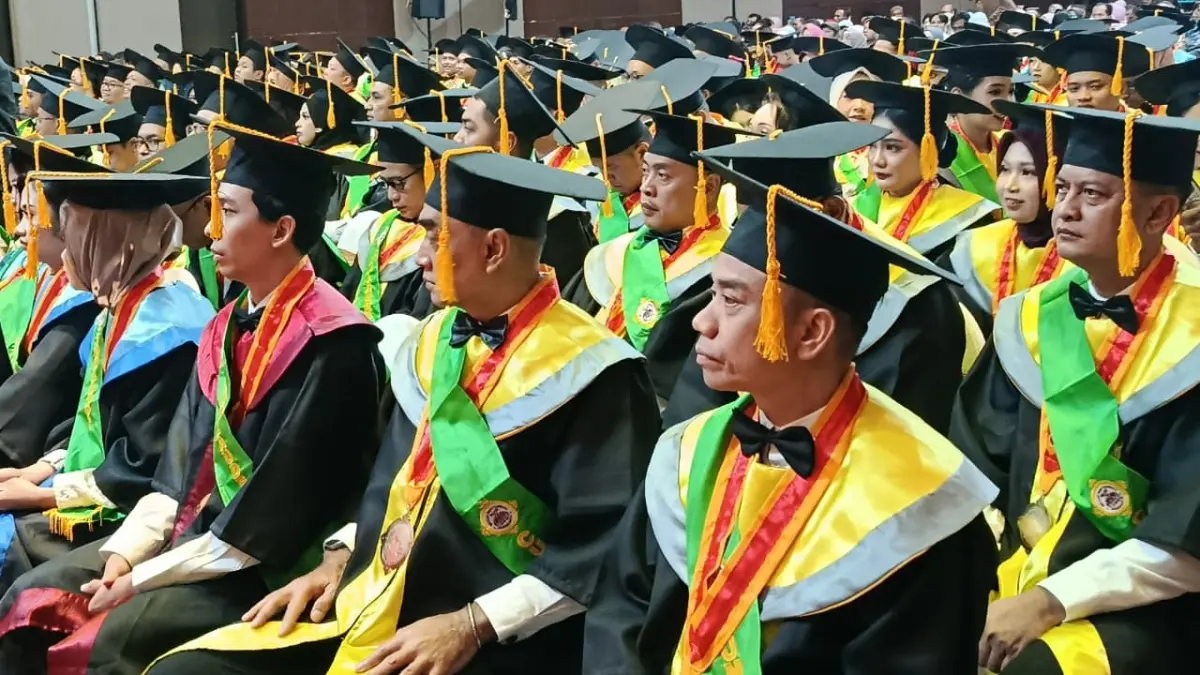 Wisudawan STP Sahid Surakarta diharapkan tidak sekadar mengikuti arus perubahan, tetapi mampu menghadirkan gagasan dan menjadi agen perubahan. (ALFIDA/RADAR SOLO)