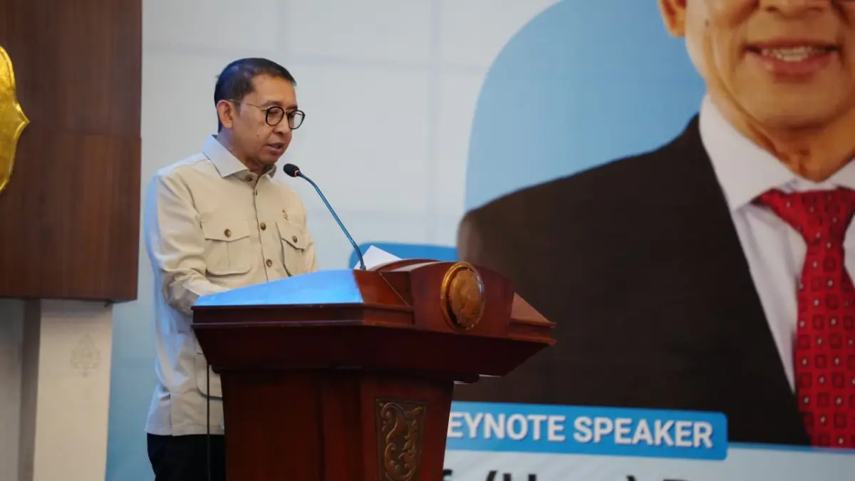 Menteri Kebudayaan (Menbud) Fadli Zon isi seminar di kampus UNS, Rabu (23/9). (Alfida Nurcholisah/Radar Solo)