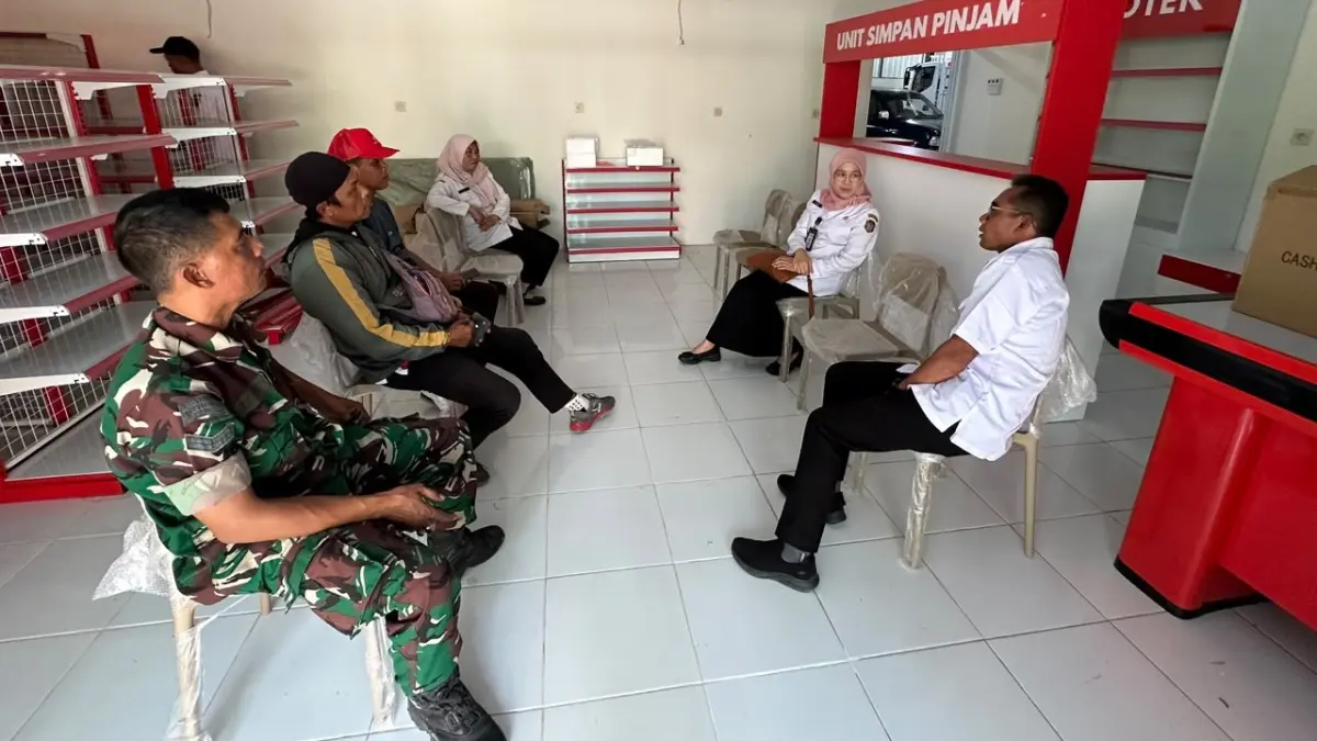 Proses verifikasi dan validasi gerai KDMP di Kabupaten Karanganyar. (Rudi Hartono/Radar Solo)