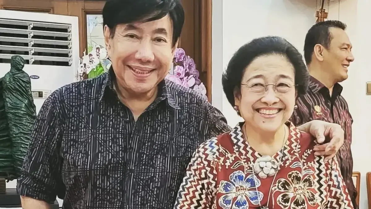 Guruh Soekarnoputra bersama sang kakak, Megawati Soekarnoputri.