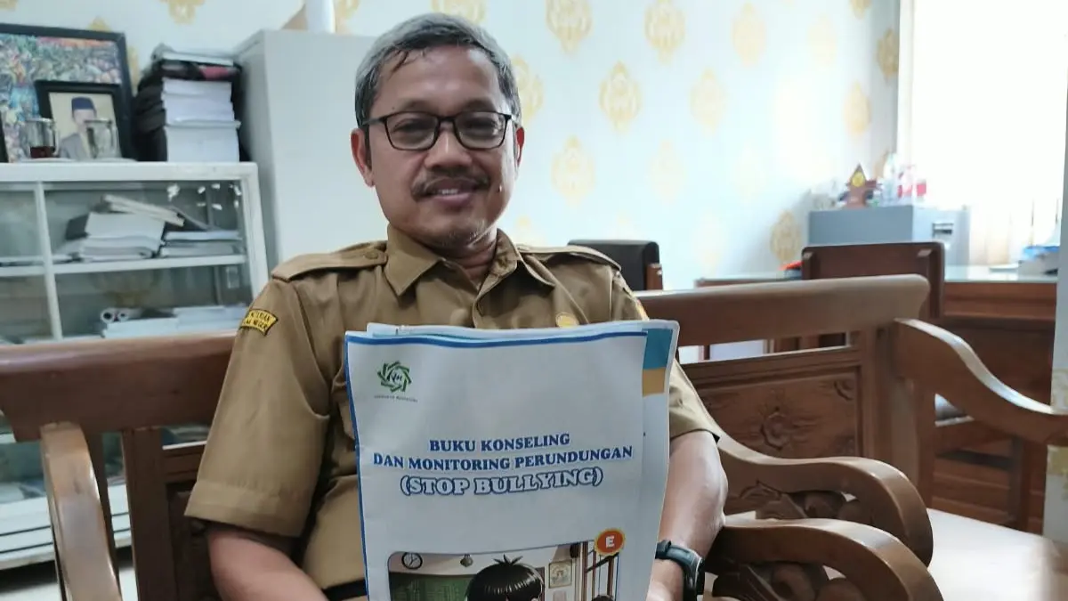 Sekretaris Disdikbud Sragen Sukisno. (Ahmad Khairudin/Radar Solo)