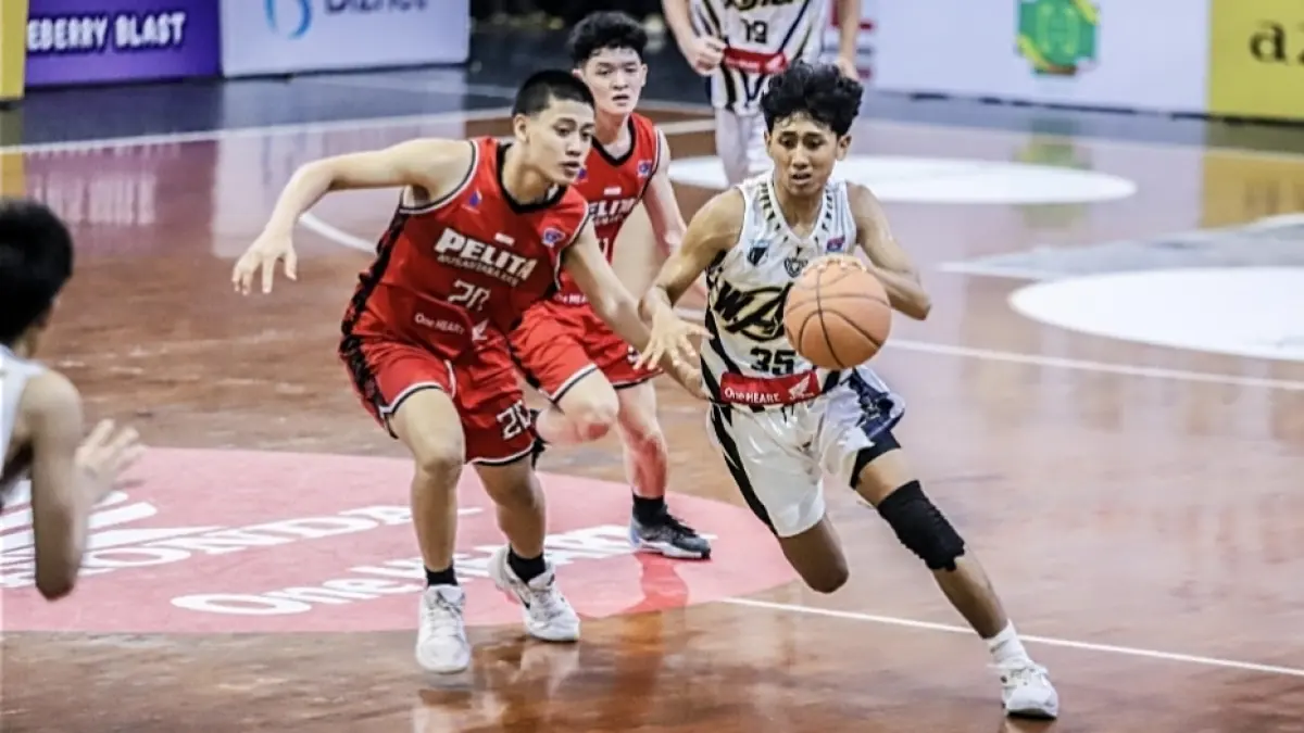 Pertandingan SMA Warga melawan SMA Pelita Nusantara Kasih Surakarta di ajang Honda DBL with Kopi Good Day 2025 Central Java-South di Sritex Arena. (Dok. DBL Indonesia)