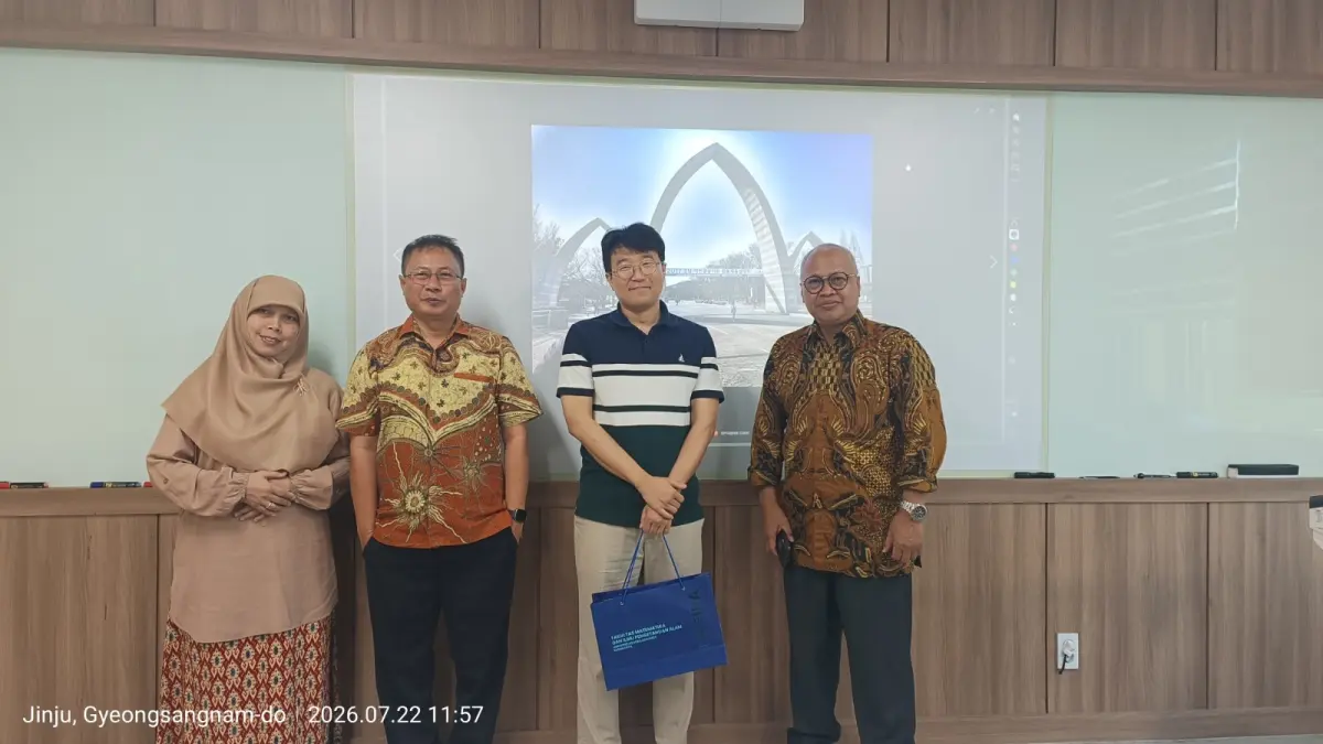 Perwakilan Prodi Kimia dan Fisika FMIPA UNS menjalin kolaborasi dengan Gyeongsang National University Korea. (Ist)