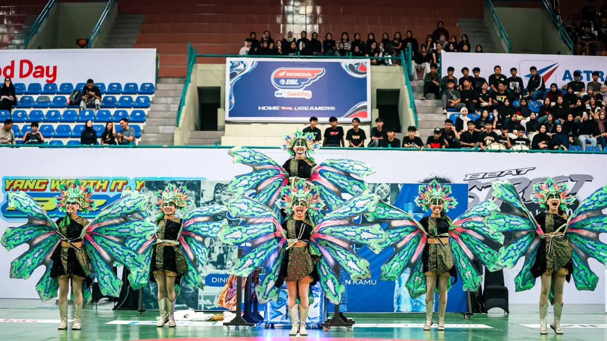 Tim dance SMAN 1 Yogyakarta di ajang AQUA DBL Dance 2026. (Dok DBL Indonesia)