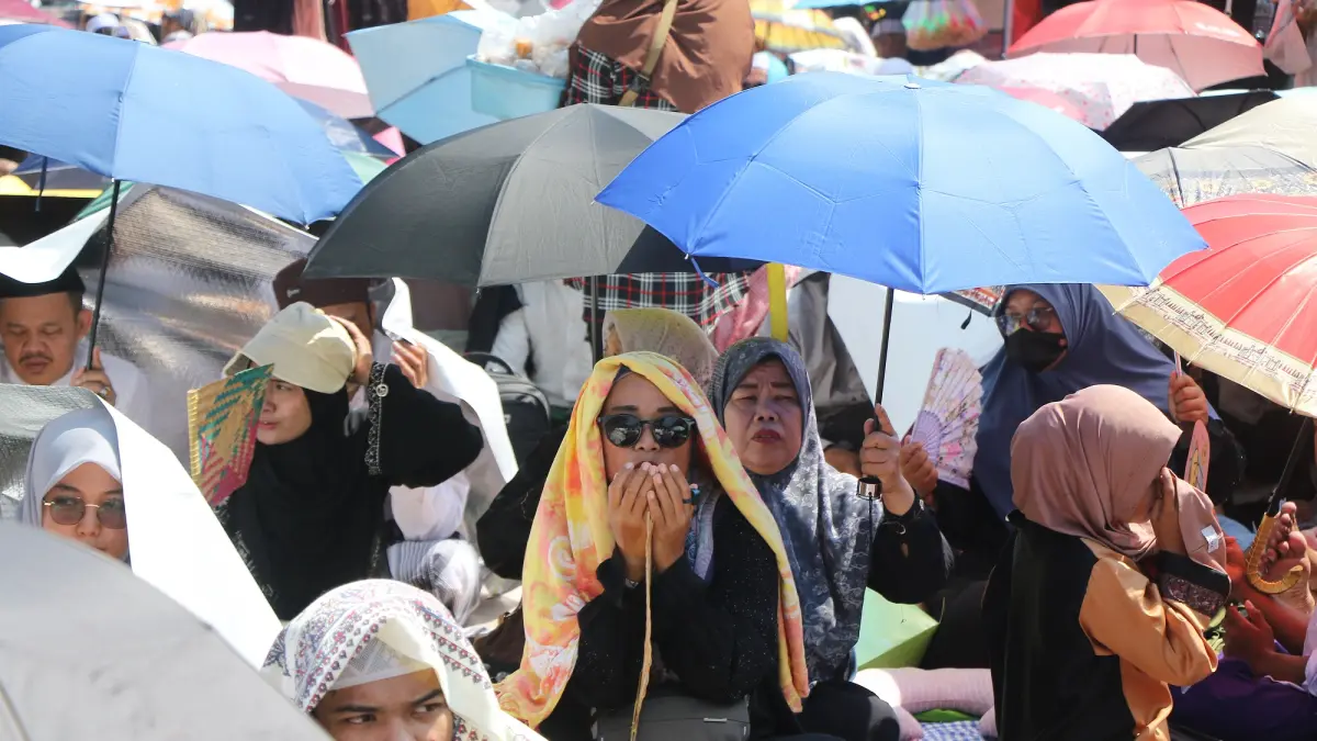 Haul Habib Ali Pasar Kliwon Solo dihadiri jemaah dari berbagai daerah. (Arief Budiman/Radar Solo)