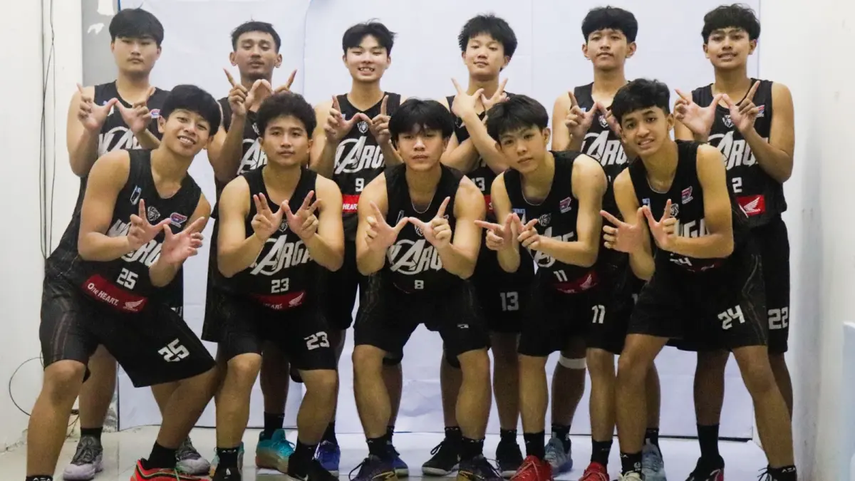 Tim basket putra SMA Warga Surakarta di ajang Honda DBL with Kopi Good Day 2026 Central Java-South. (Kumala Triswandaru/Radar Solo)