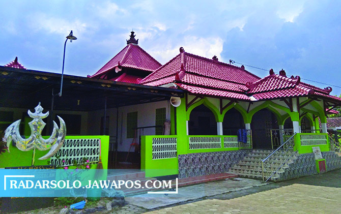 SAKSI SEJARAH: Suasana Masjid Darussalam yang terletak di Desa Kedunggudel, Kabupaten Sukoharjo (ENDAH RISKI KARTINI/RADAR SOLO)
