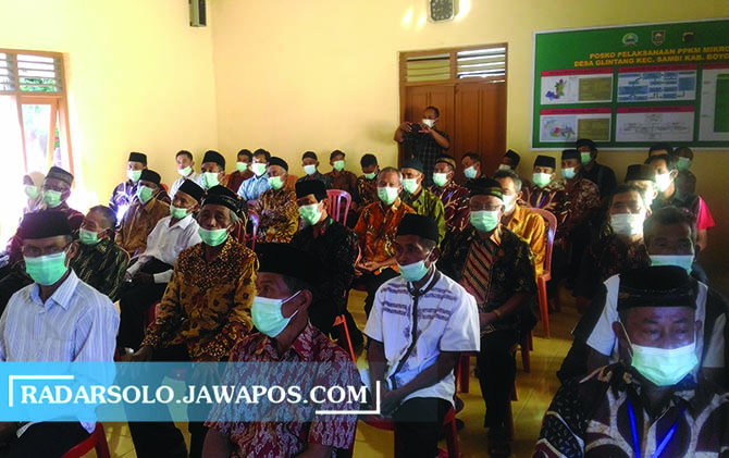 DEMOKRASI: Susana pelaksanaan pilkades di Desa Glitang, Kecamatan Sambi, Boyolali, tahun lalu. (RADAR SOLO PHOTO)