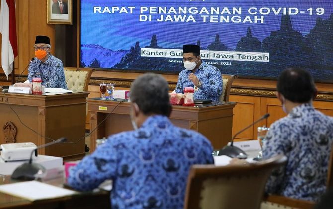 Pemprov Jateng menggelar rapat evaluasi percepatan penanganan Covid-19.