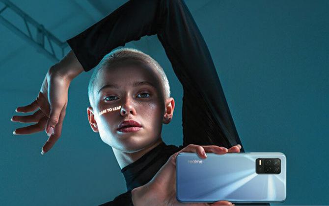 Realme 8 yang mendukung konektivitas jaringan 5G segera masuk Tanah Air.