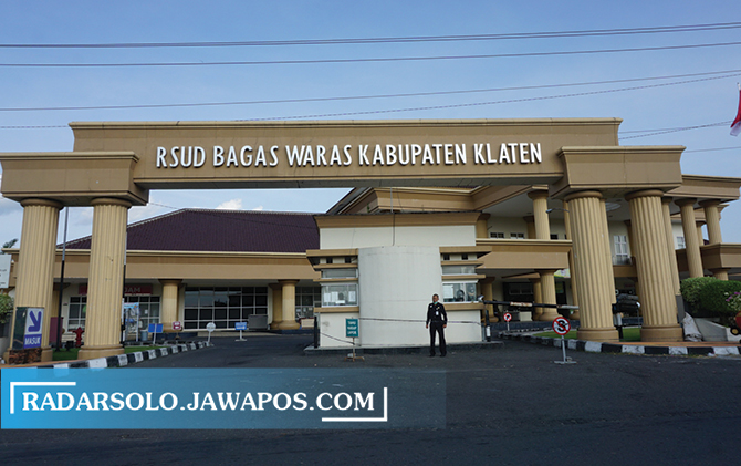 TAMBAH BED: RSD Bagas Waras Klaten yang menjadi salah satu rumah sakit rujukan penanganan pasien Covid-19 tambah bed. (ANGGA PURENDA/RADAR SOLO)