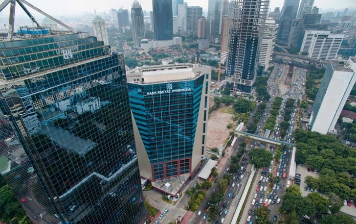 BRI meraih empat kategori penghargaan atas layanan prima kepada nasabah.